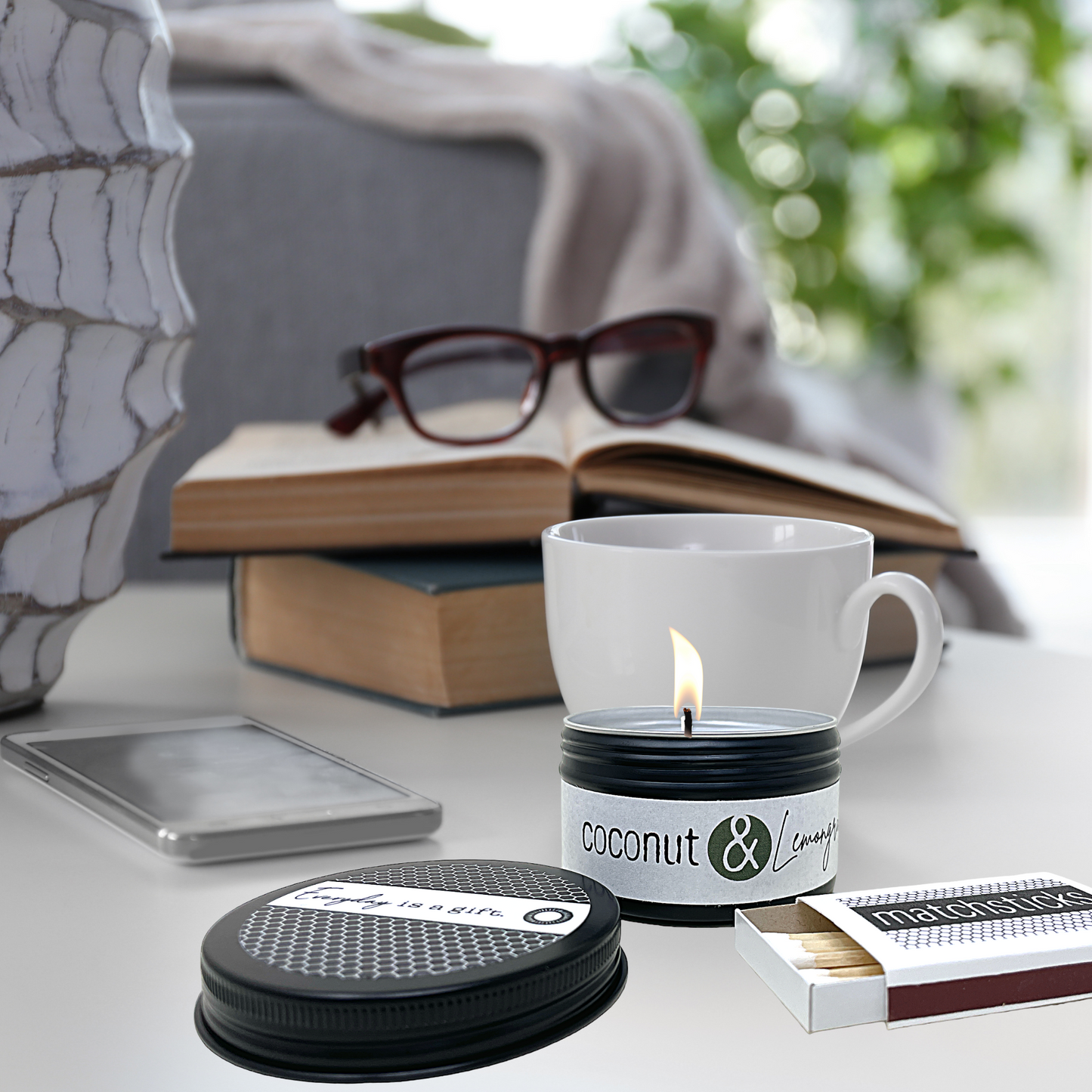 Coconut and Lemongrass Coconut Soy Candle with Wooden Matches (4 oz)
